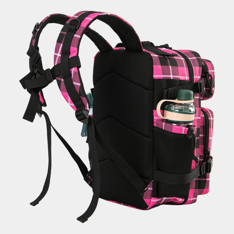 Mochila Gympack Pro 25L Rosa Xadrez - Vista diagonal traseira mostrando porta-copos e demais compartimentos