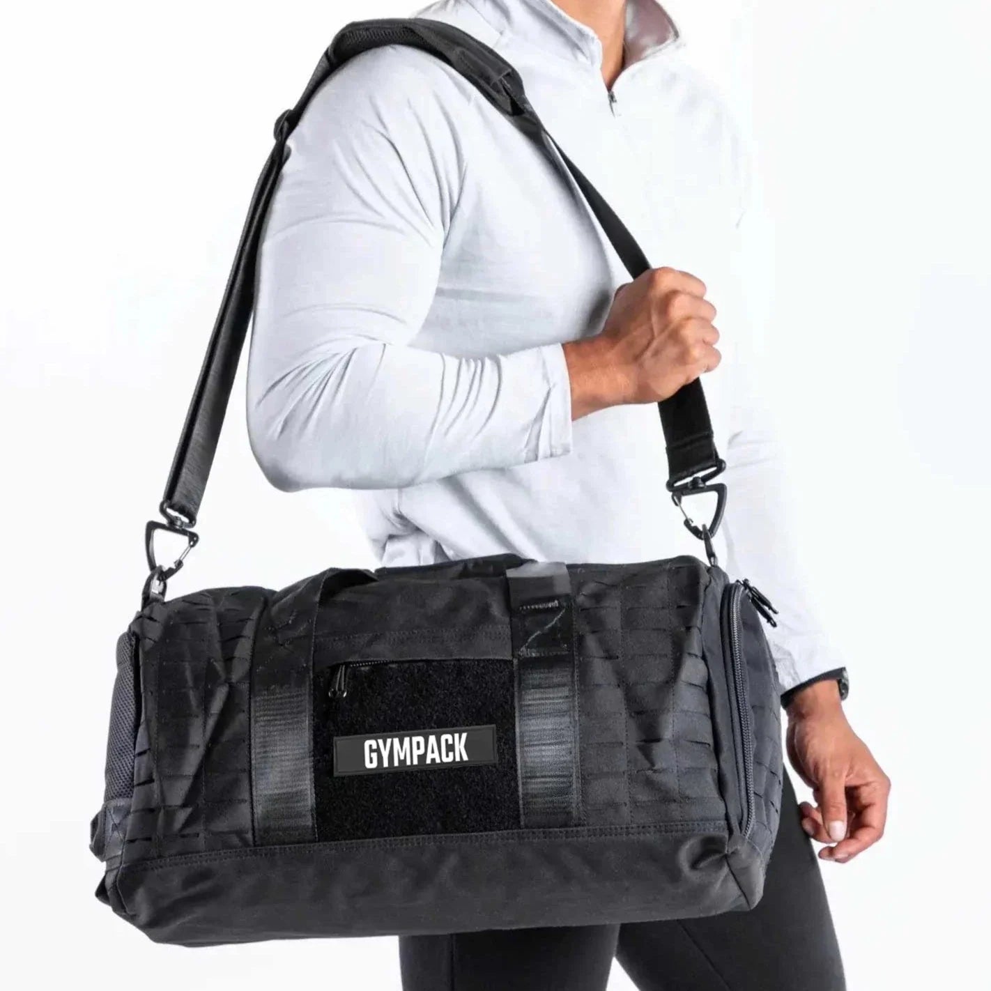 Bolsa Gympack Duffel 40L Preta - Usada no Ombro por Modelo